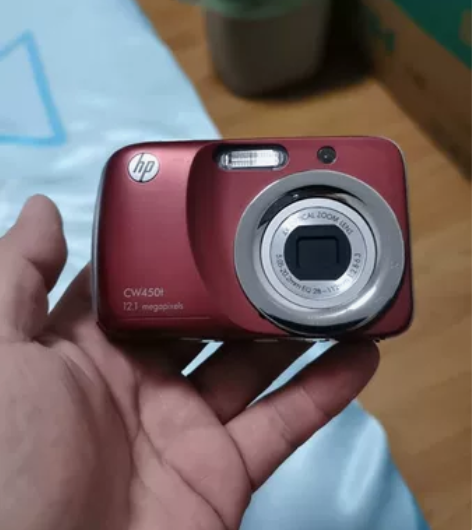 惠普数码相机CW450T，收来的，电池仓有...