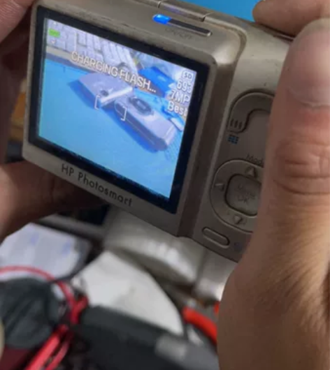 出HP  惠普l2420a  机器照相闪光...