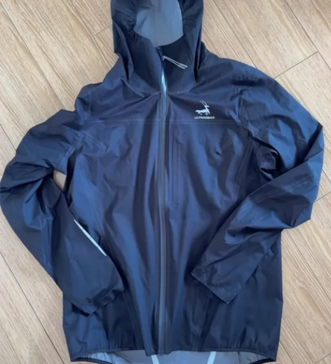 优极UG 女款超轻量peak登山徒步防风防...