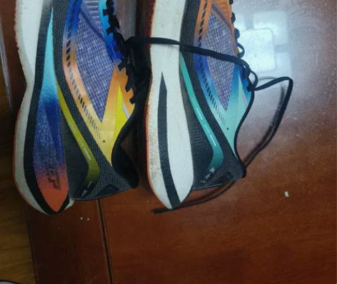44码动力巢260竞速跑鞋,就穿过几次,鞋...