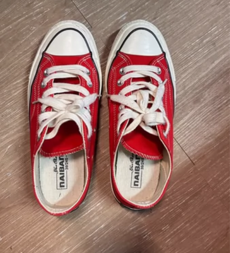 匡威同款 红色帆布球鞋几乎全新 38-39...