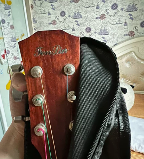 不会弹,也没时间学习,放着浪费 感兴趣的话...