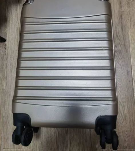 全新20寸行李箱拉杆箱，别人送的用不到，所...