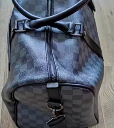 不需要了，原价三百多元真皮质感大容量收纳包...