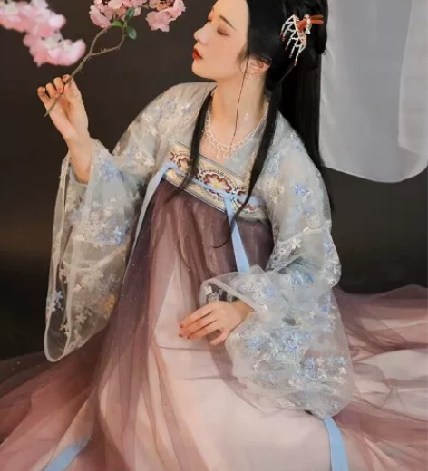 全新白菜价汉服 九九新 裳云兮 m码 六米...