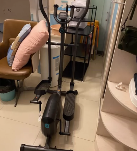 迪卡侬椭圆机 家用健身器材 9成新，自取或...