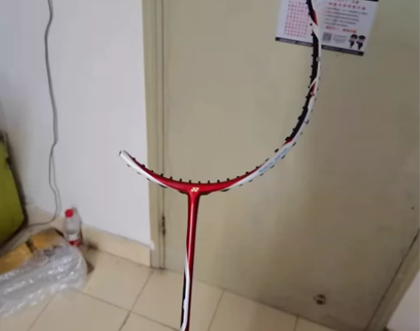 yy 尤尼克斯，天斧77pro拍框，弓箭1...