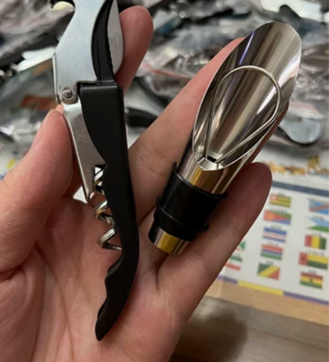 开瓶器和红酒塞0.1元一对 可自提可付邮送...