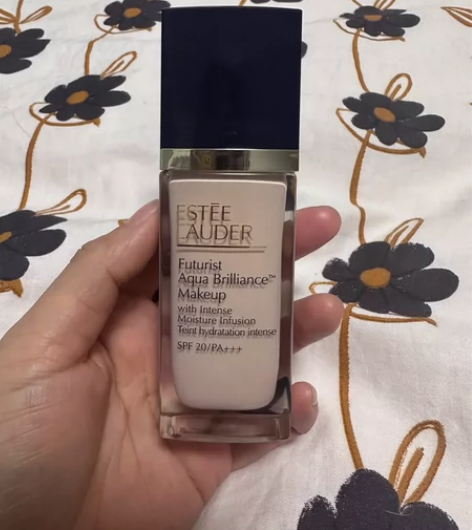 雅诗兰黛沁水粉底液，色号1c0 本月8日得...