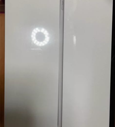 ?（急出)帮朋友出ipad9，全新未拆，京...