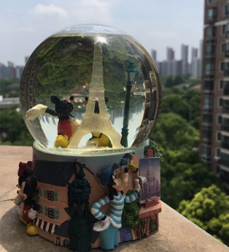 Disney迪斯尼立体浮雕树脂玻璃水晶球摆...