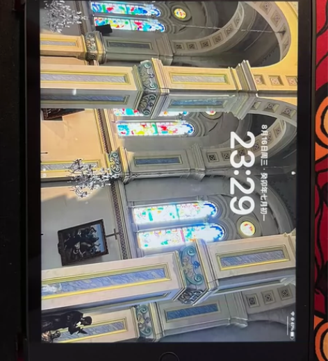 ipad2019款128G可插卡送纯黑壳子...