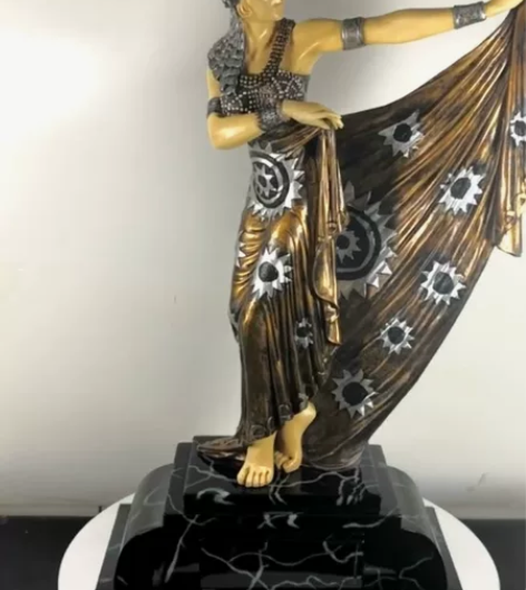 【威罗尼欧式工艺品】 艺术人物摆件-太阳裙...