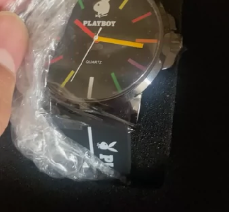 花花公子手表 感兴趣的话点“我想要”和我私...