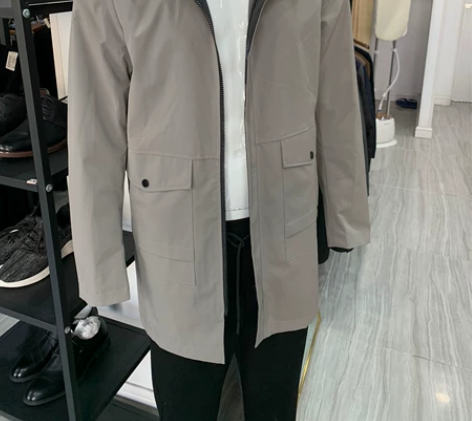 商场撤柜 春款双面穿夹克 一面卡其色 一面...