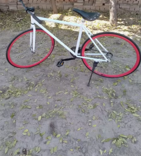 死飞车，真的死飞车，新链条，两条新轮胎 感...