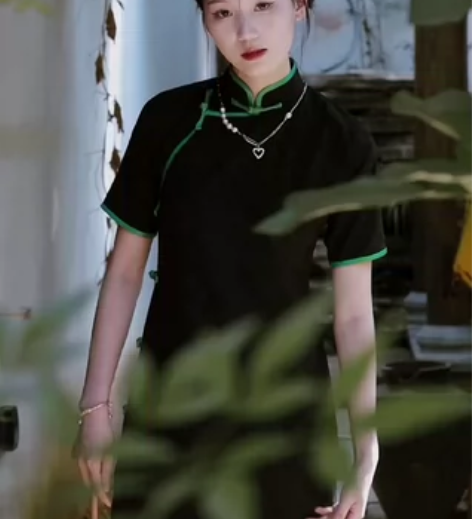 出绝版旗袍 半枫荷旗袍 墨墨 黑色全开襟旗...