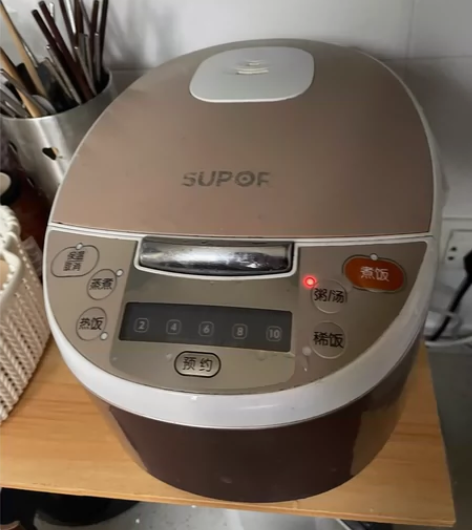 苏泊尔4l电饭煲闲置出 换了新的但是旧的也...
