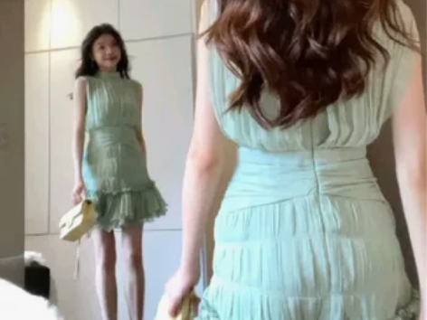 2023年夏季新款女装设计感小众绝美法式高...