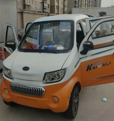 电动四轮车【方向盘的】 充满电,一个人能开...