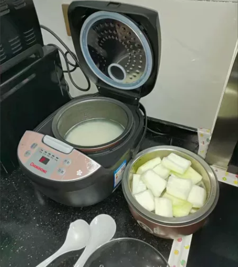 【清货甩卖】苏泊尔小米美的先科同款长虹电饭...