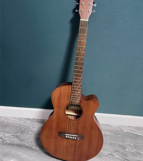 因工作忙,原价一千多的吉他便宜出。 买回来...