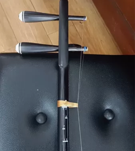 二胡  黑檀木二胡   配件齐全 感兴趣的...