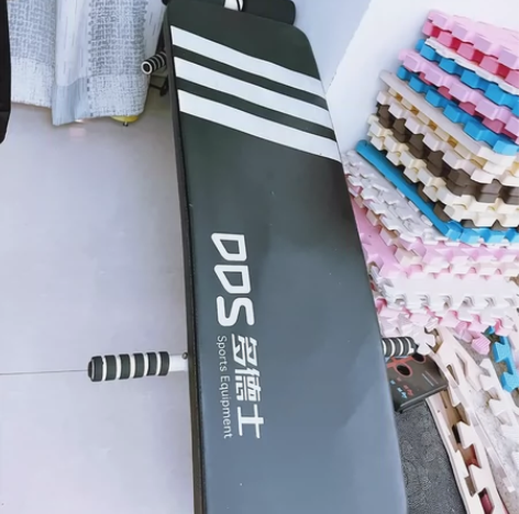 多德士仰卧起坐健身器，没用过2次，因为工作...