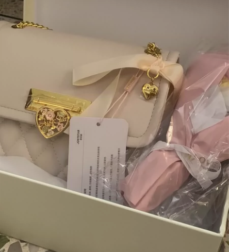 急出 包没背过没用过全新的  蛋卷棒36m...