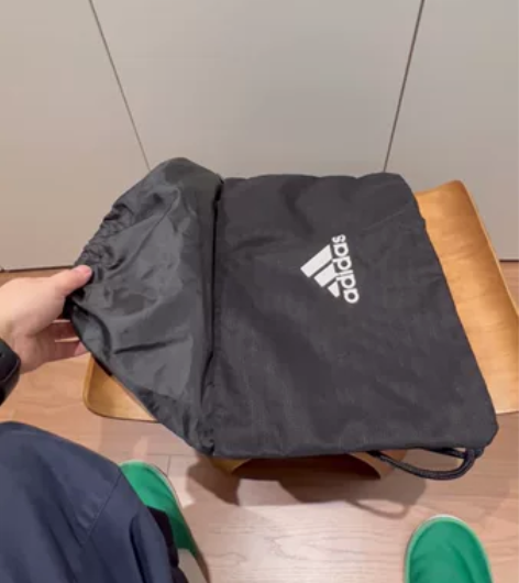 正品全新阿迪篮球包健身包 感兴趣的话点“我...