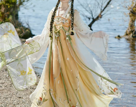 十三余小豆蔻儿[蔡文姬花朝如约-王者荣耀联...