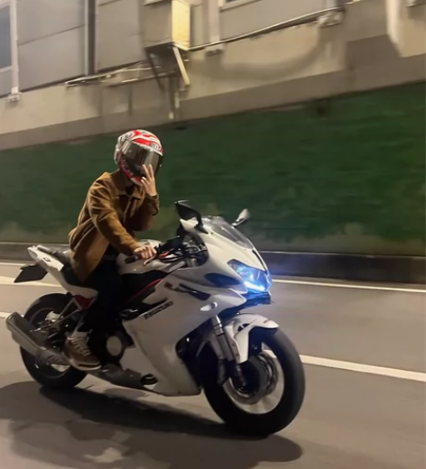 贝纳利飓风302r17款 2.5w公里 中...