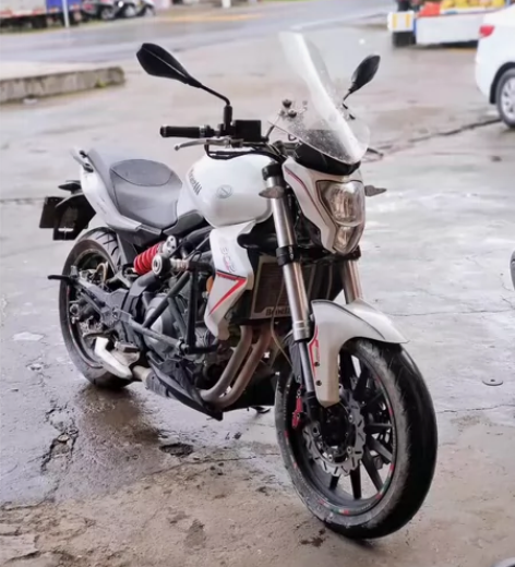 19年贝纳利黄龙300 感兴趣的话点“我想...