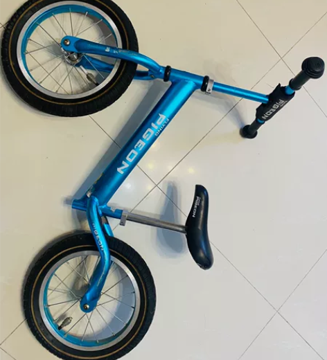 狠心甩转手一辆平衡车，自己娃骑的，外观表面...