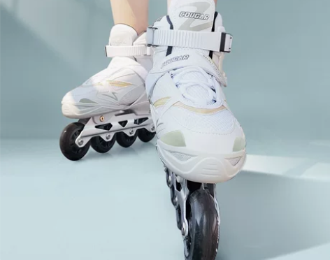 美洲狮成人轮滑鞋 可调直排轮旱冰鞋 全新