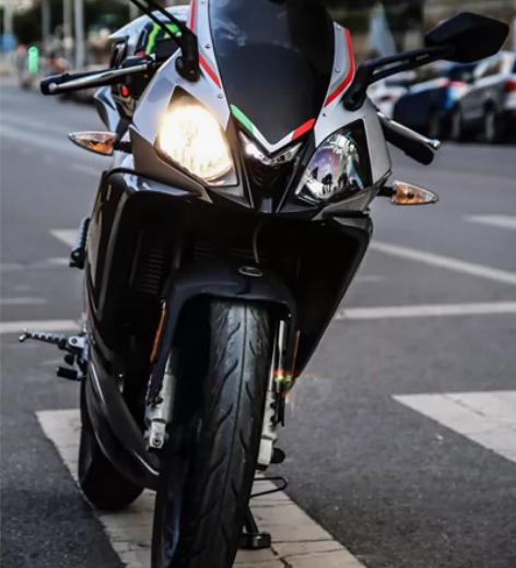 出vespa gts300，19京b公户！...