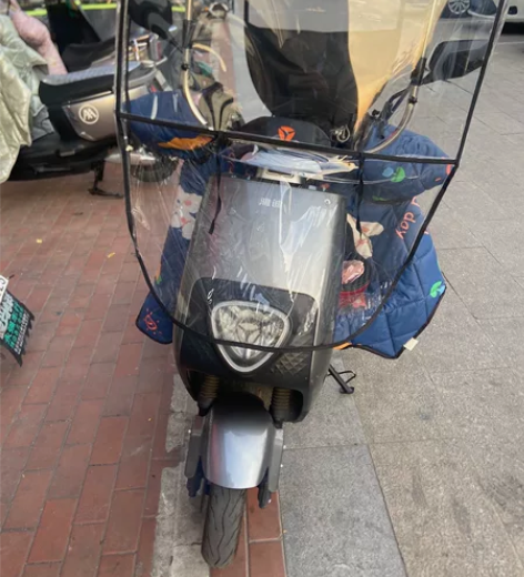 23年3月份刚入手，原价3600，因接小孩...