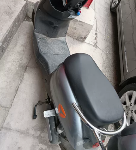 雅迪电动车 2个月准新车  1800！！！...