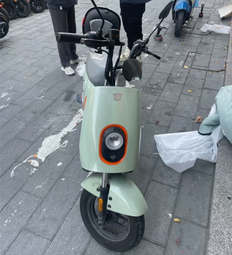 绿源电动车 NFC车60V20A铅酸电动摩...