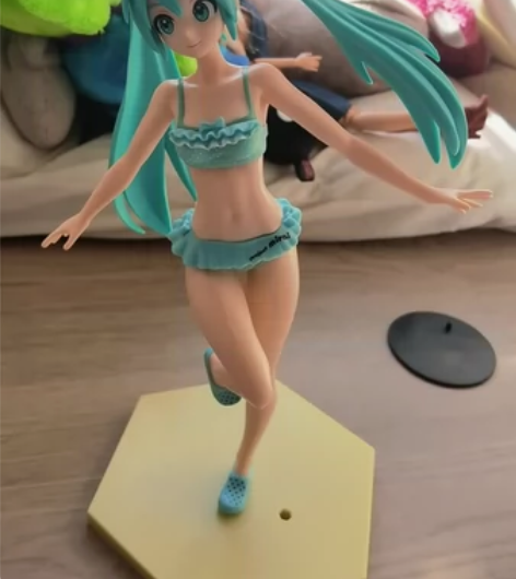 初音未来 手办 泳装款 盒子袋子都在 盒子...