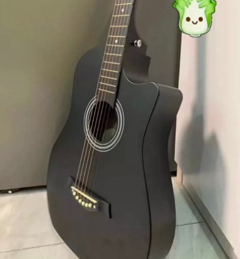 大学毕业没时间出售一把原价2000多的吉他...