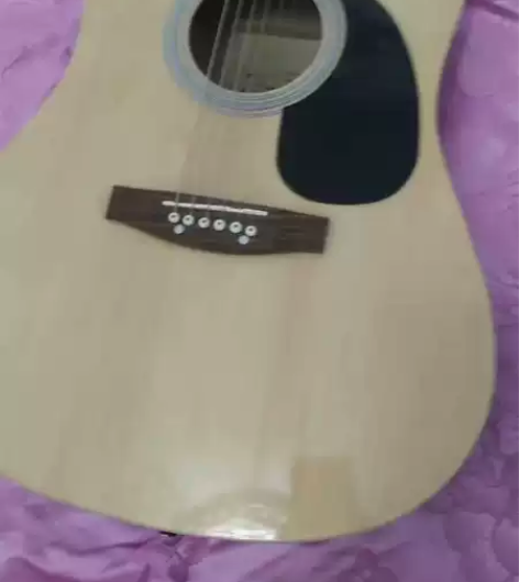 民谣吉他九成新  闲置出售  尺寸挺大的 ...