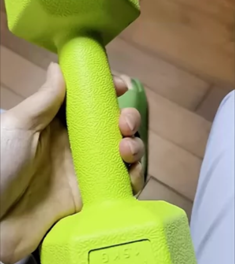 开的网店不干了，9.9元哑铃特价包邮清货，...