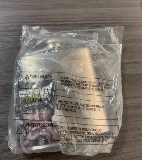 使命召唤二战酒壶全新，使命召唤周边。 感兴...