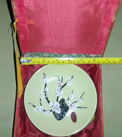 摆件梅花凸画小碟一套，中国名瓷景德镇出品，...