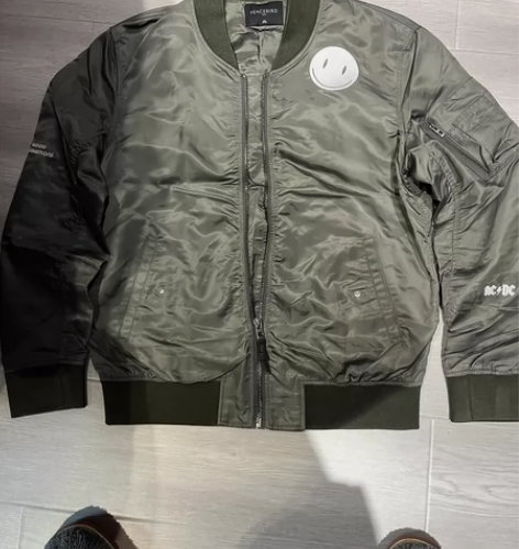 太平鸟男装 微笑笑脸系列 飞行员夹克亮面材...