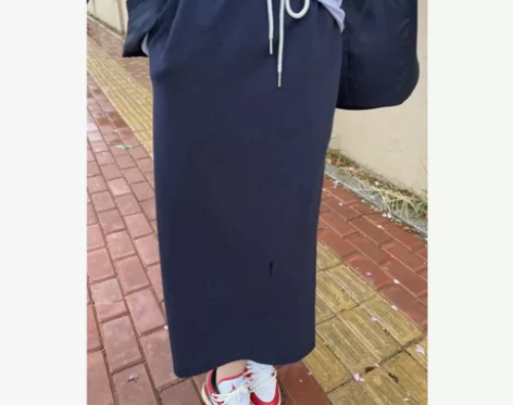 运动风休闲卫裙设计感高腰A字半身裙女直筒中...