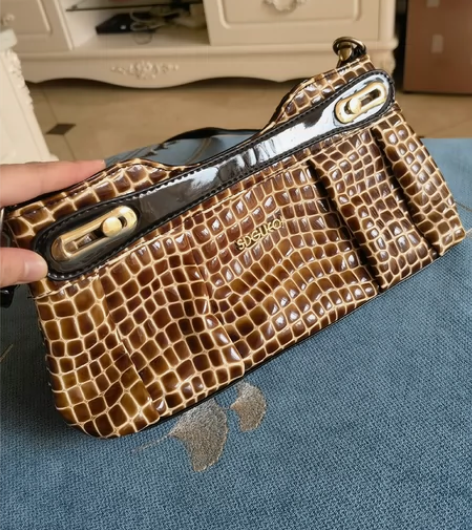 四季包包女士2023新款高级感单肩手提包真...