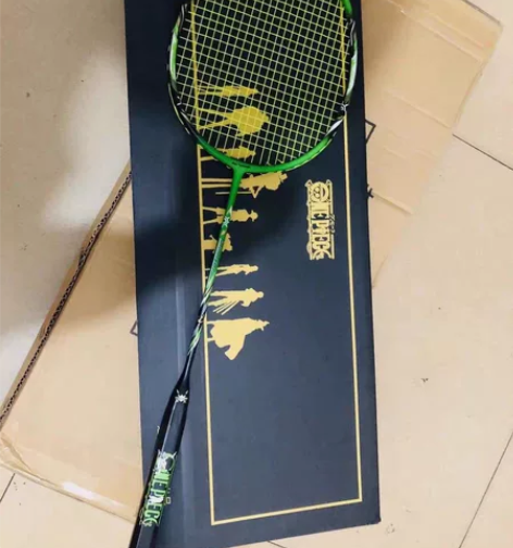 海贼王联名羽毛球拍 全碳素超轻8u波波维奇...