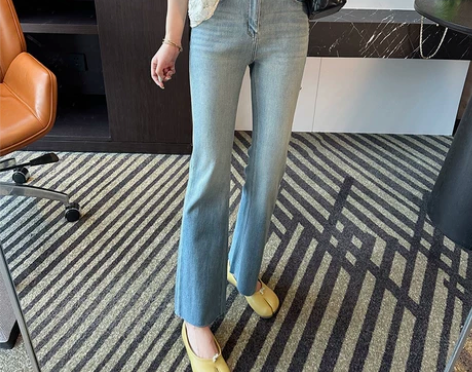 王炸喇叭二代来啦！！高腰显瘦微喇牛仔裤女小...